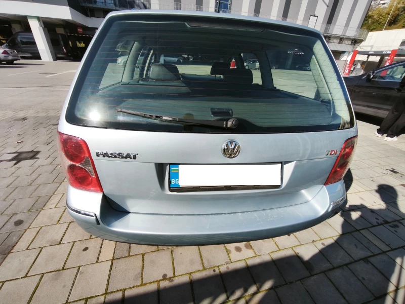VW Passat 1.9ТDI 131bhp Highline, снимка 5 - Автомобили и джипове - 52300732