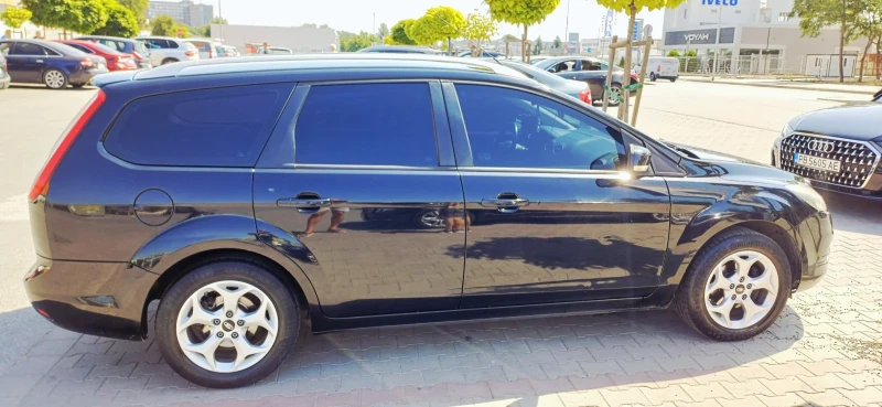 Ford Focus 1.6, снимка 9 - Автомобили и джипове - 52555434