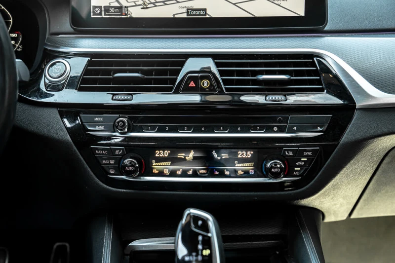 BMW 540 * XDRIVE* АвтоКредит* (ЦЕНА ДО БГ), снимка 13 - Автомобили и джипове - 52683804