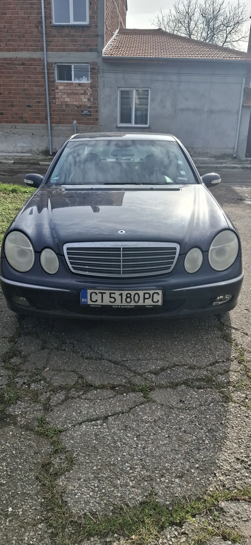 Mercedes-Benz E 220, снимка 2 - Автомобили и джипове - 52724950