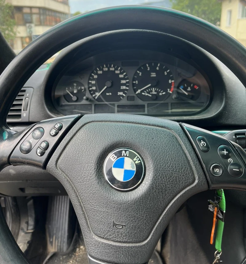 BMW 323, снимка 10 - Автомобили и джипове - 53075026