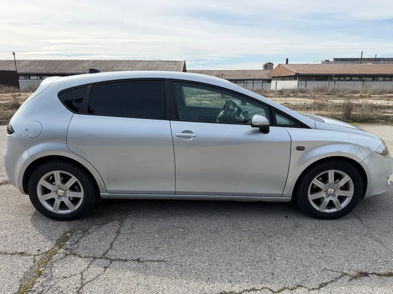 Seat Leon, снимка 4 - Автомобили и джипове - 53560303