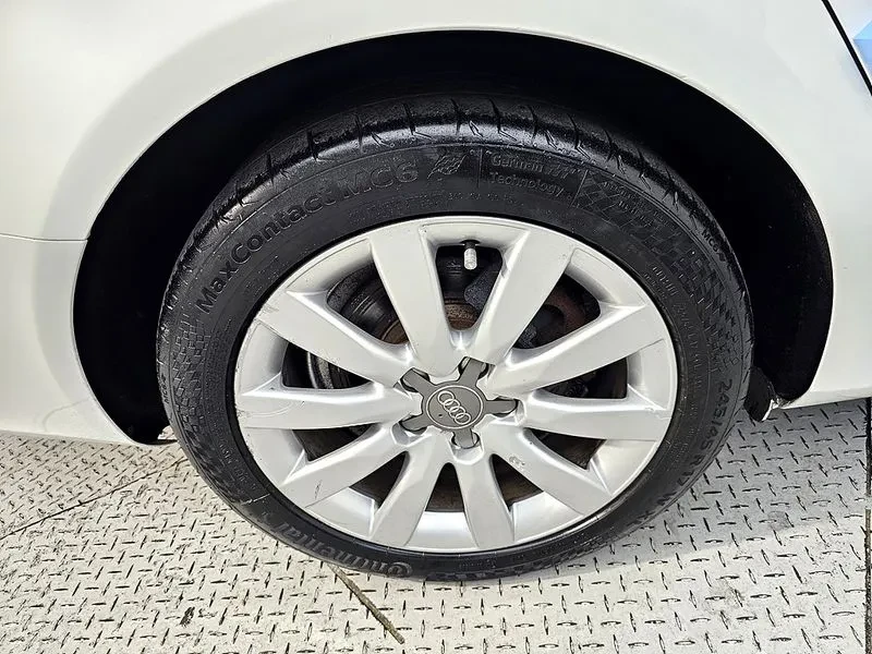 Audi A4 2.0 TFSI Quattro, снимка 5 - Автомобили и джипове - 54548607