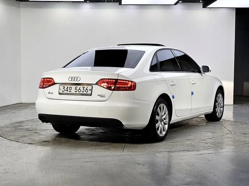 Audi A4 2.0 TFSI Quattro, снимка 4 - Автомобили и джипове - 54548607