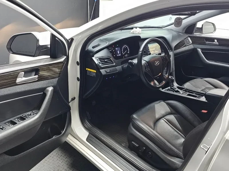 Hyundai Sonata 2.0 Smart, снимка 10 - Автомобили и джипове - 55259821