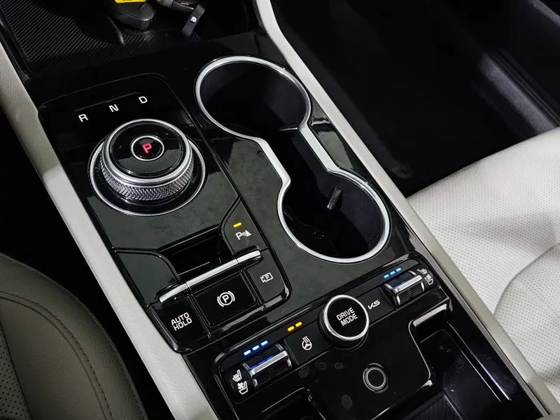 Kia K5 Hybrid Signature, снимка 9 - Автомобили и джипове - 55739038