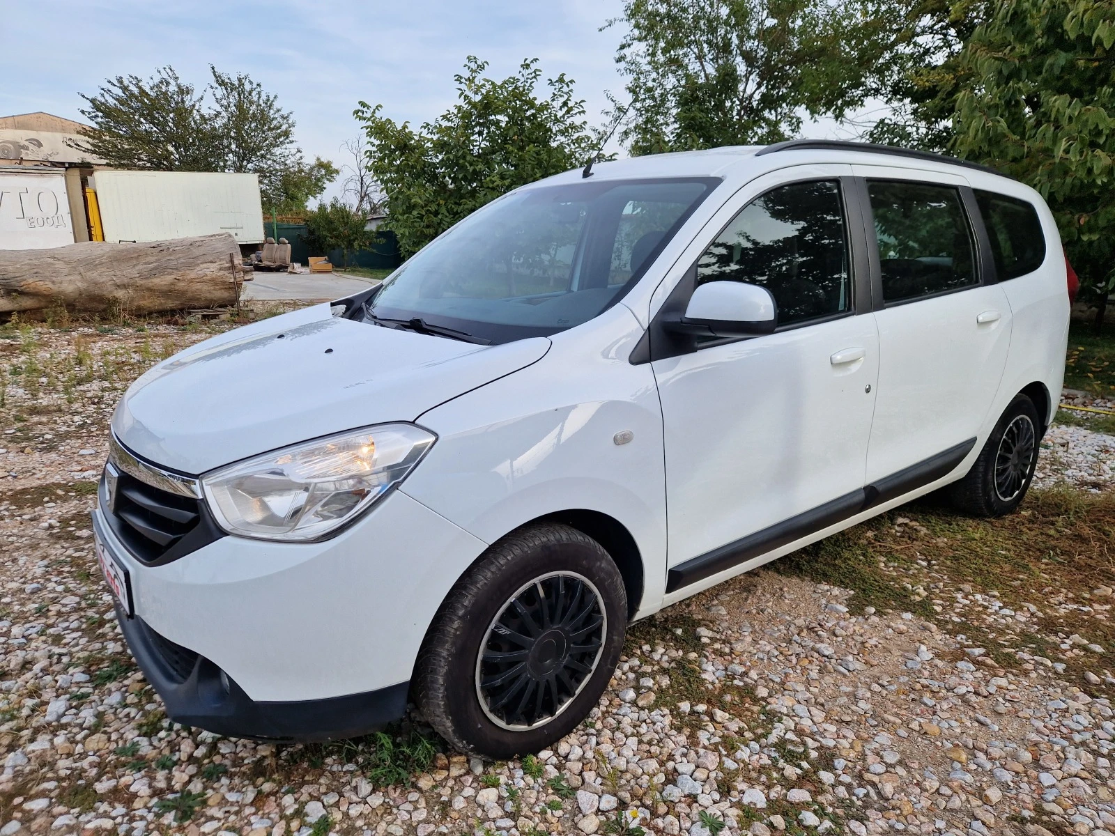 Dacia Lodgy 1.5 DCI - изображение 3