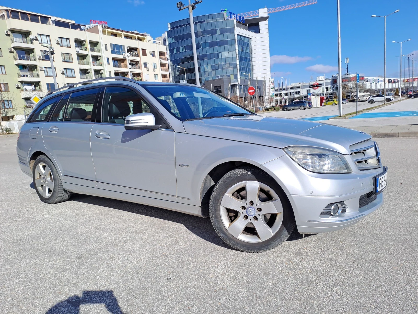 Mercedes-Benz C 180 2010г / Автомат/Газ - изображение 2