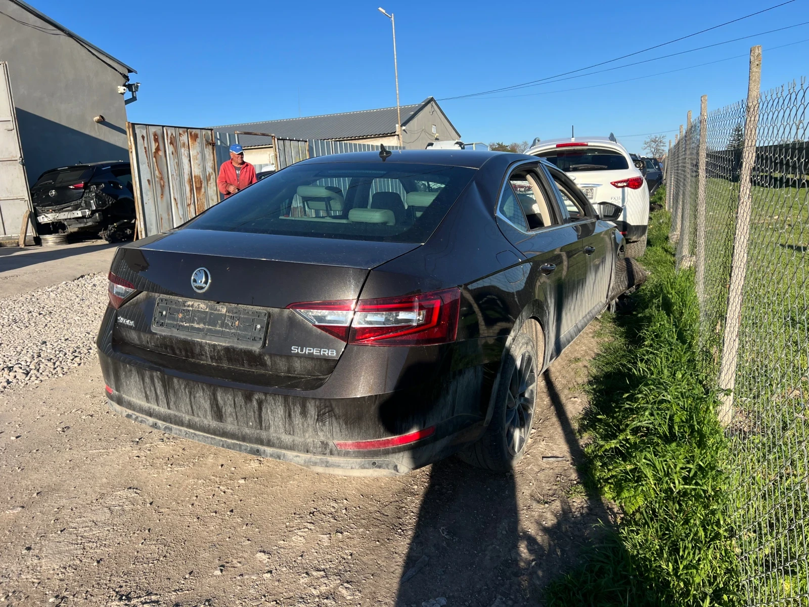 Skoda Superb 2.0TDI - изображение 4