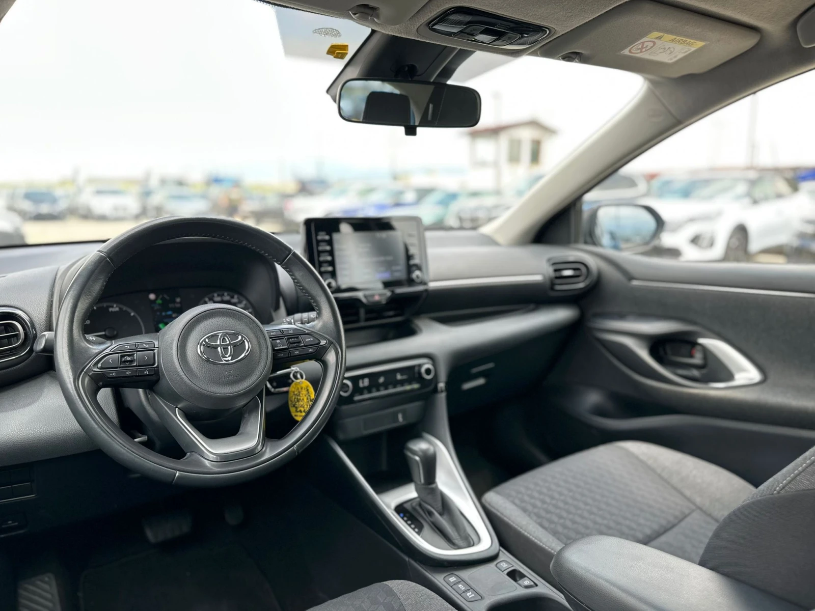Toyota Yaris / 1.5 HYBRID / ACTIVE / EURO 6 / TOP / - изображение 9