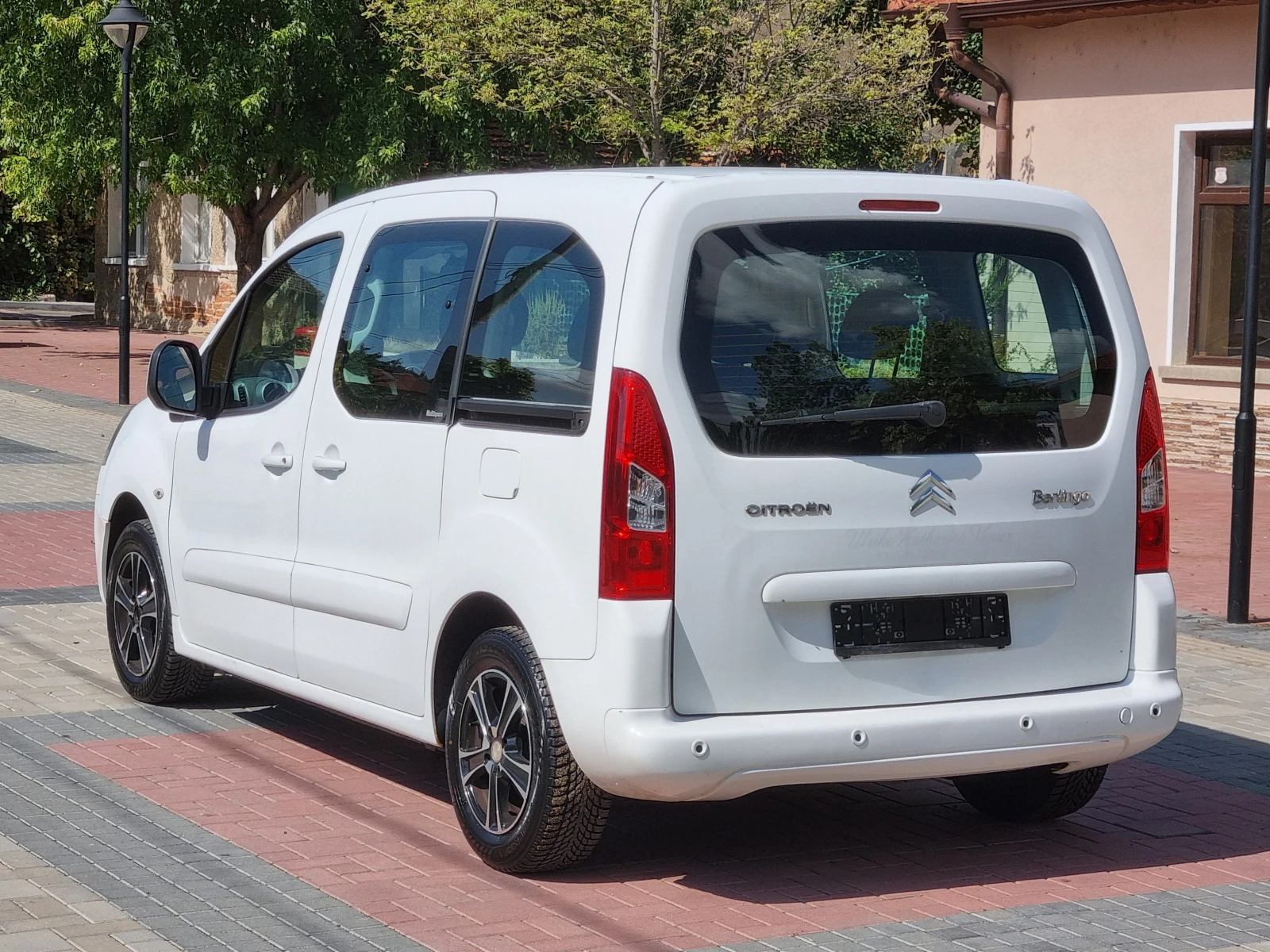 Citroen Berlingo НОВ ВНОС  ПЪТНИЧЕСКИ ВСИЧКИ ЕКСТРИ ТОП - изображение 5