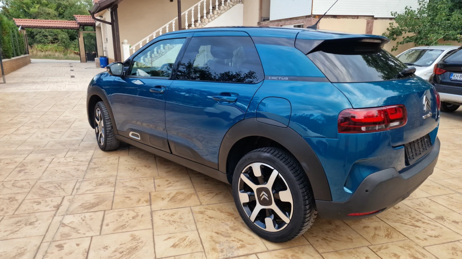 Citroen C4 Cactus 1.2T-Shine  - изображение 6