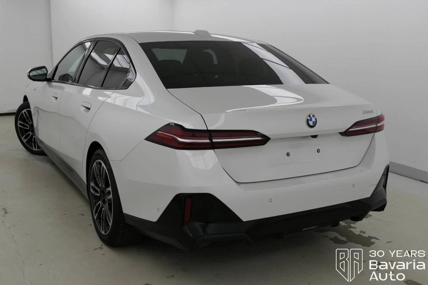 BMW 520 i M Sport Paket Steptronic - изображение 2