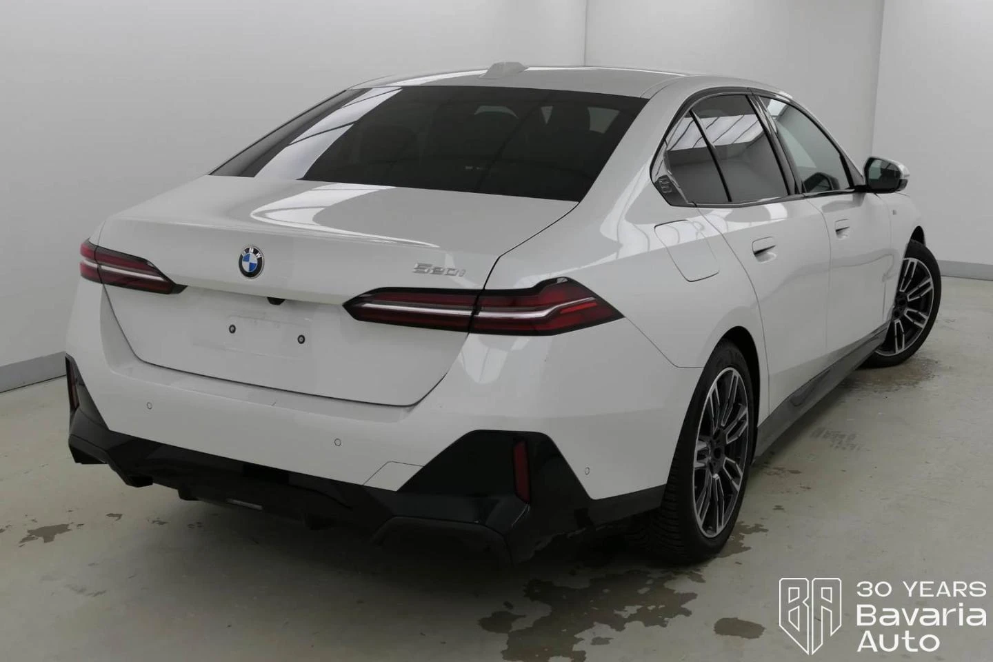 BMW 520 i M Sport Paket Steptronic - изображение 3