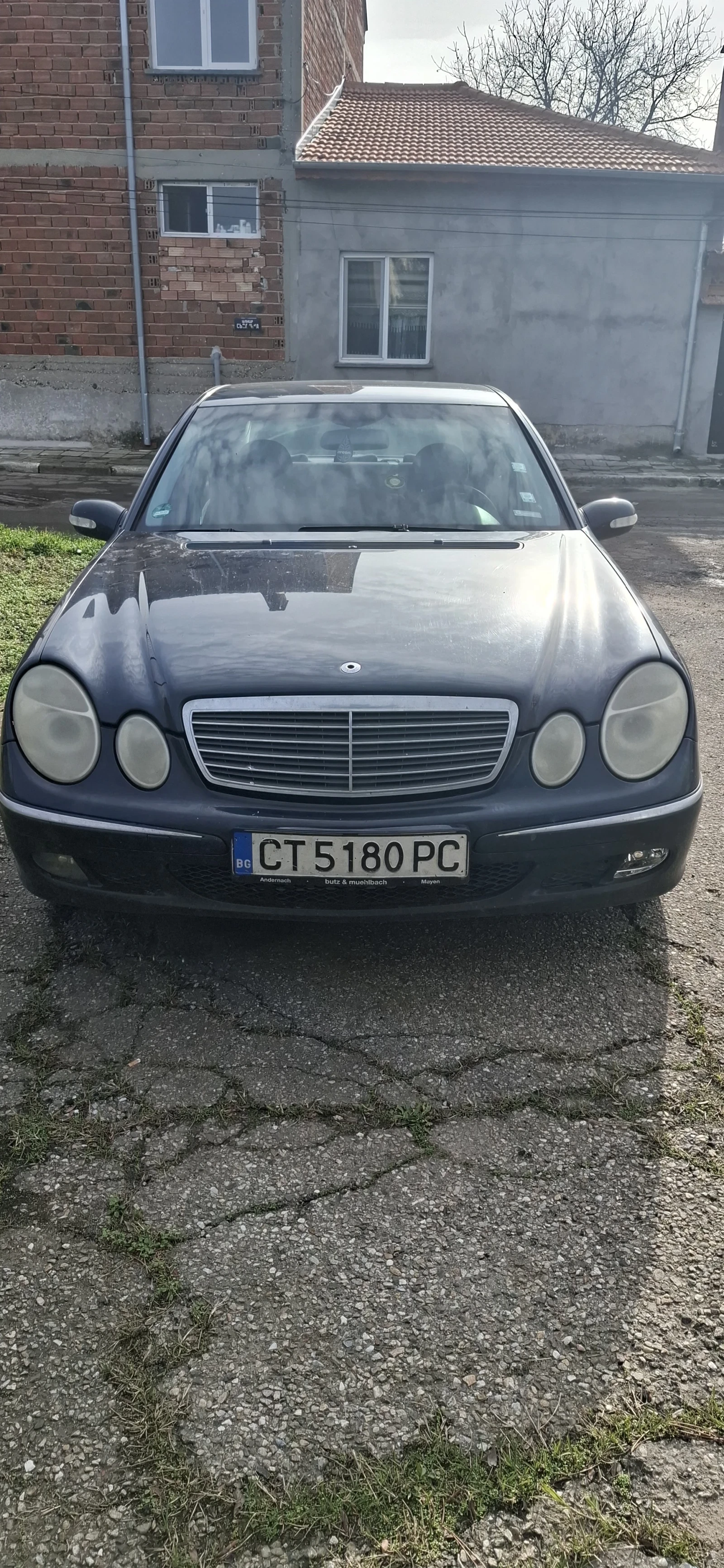 Mercedes-Benz E 220  - изображение 2