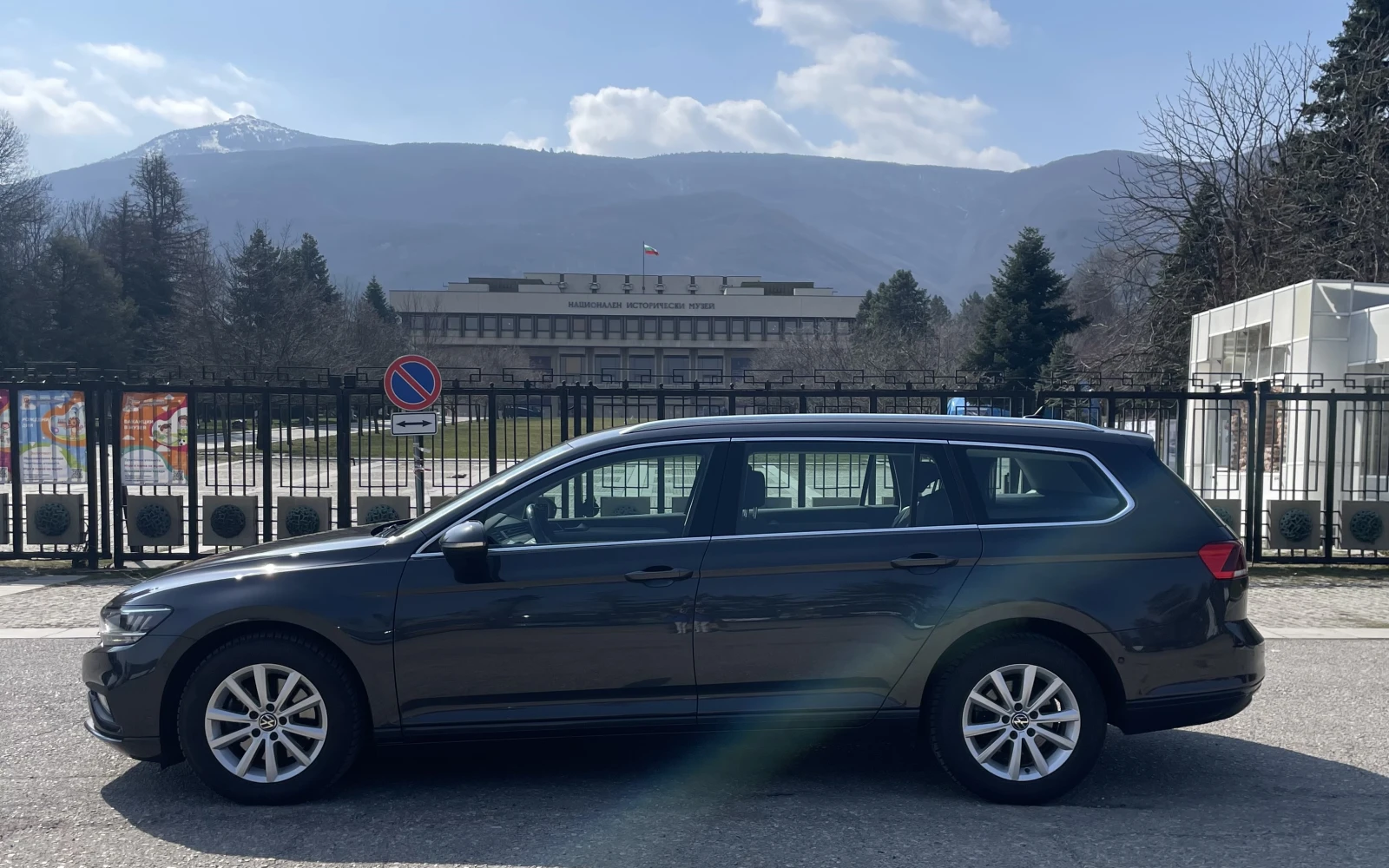 VW Passat 2.0 TDI* 150 PS* LED* ACC* PDC* NAVI* CAMERA, снимка 8 - Автомобили и джипове - 54008879