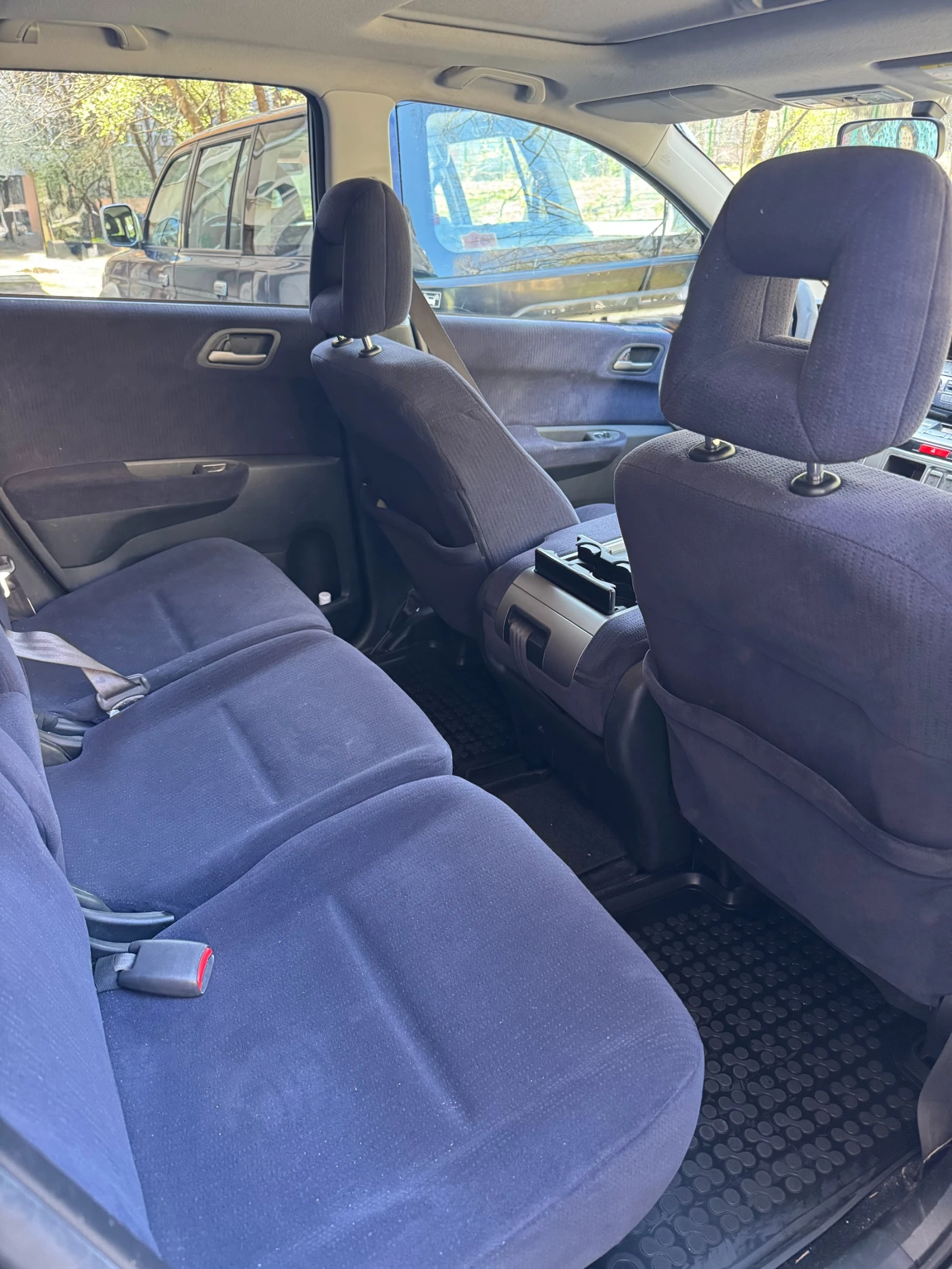 Honda Fr-v 1.8 i-VTEC, снимка 8 - Автомобили и джипове - 54141444