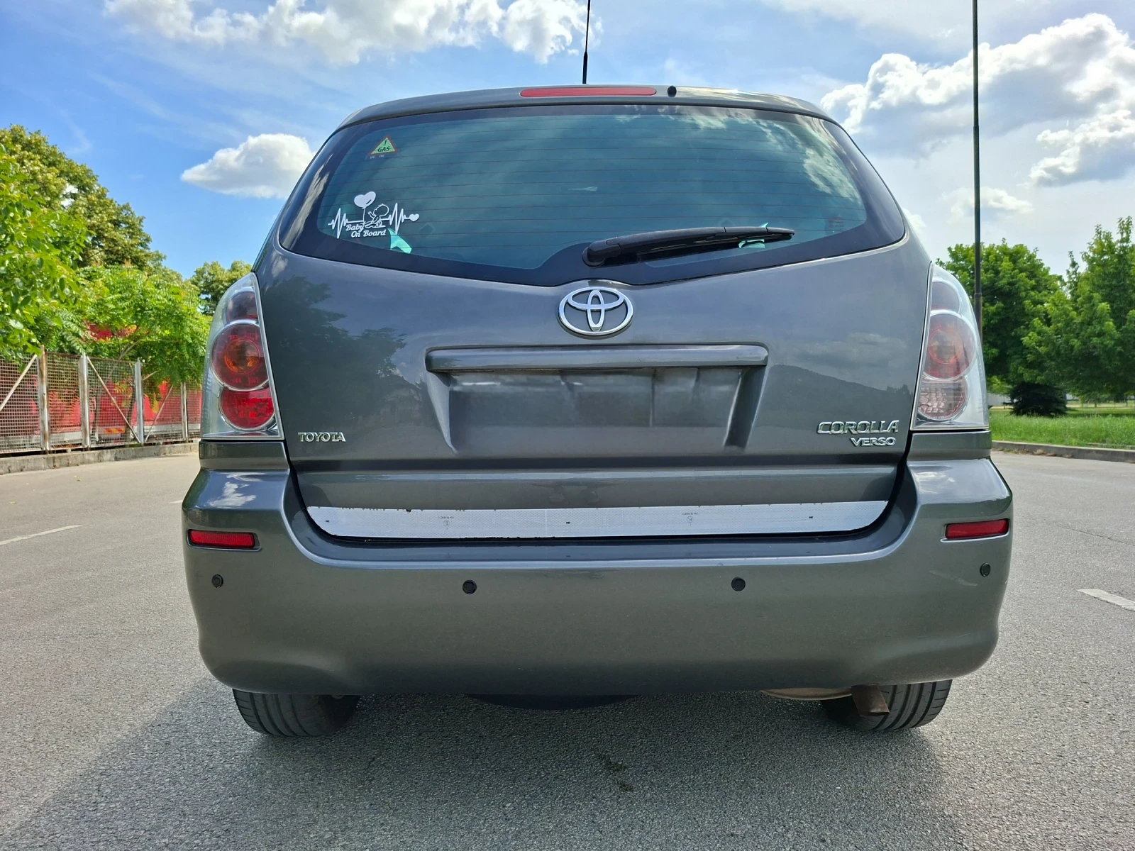 Toyota Corolla verso 1.8 VVT-I LPG, снимка 6 - Автомобили и джипове - 54980497