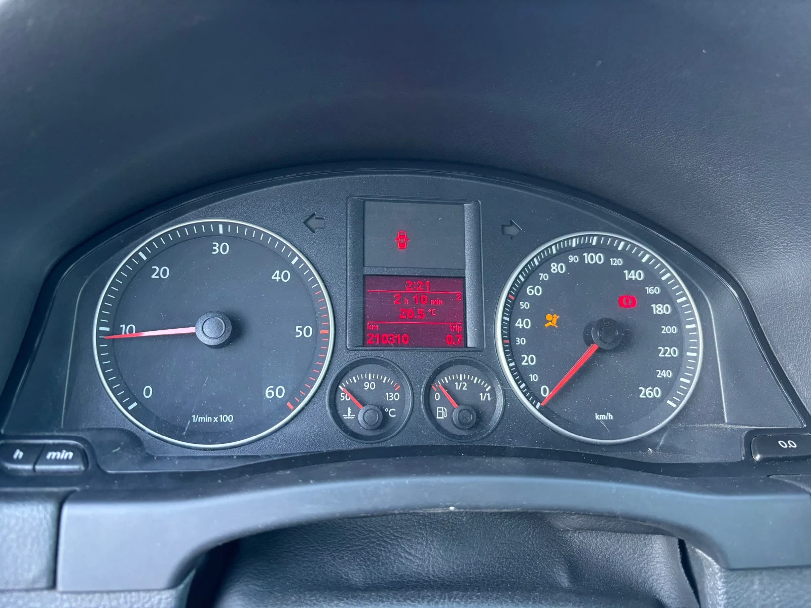 VW Golf Plus 2.0 TDI, снимка 7 - Автомобили и джипове - 55849579