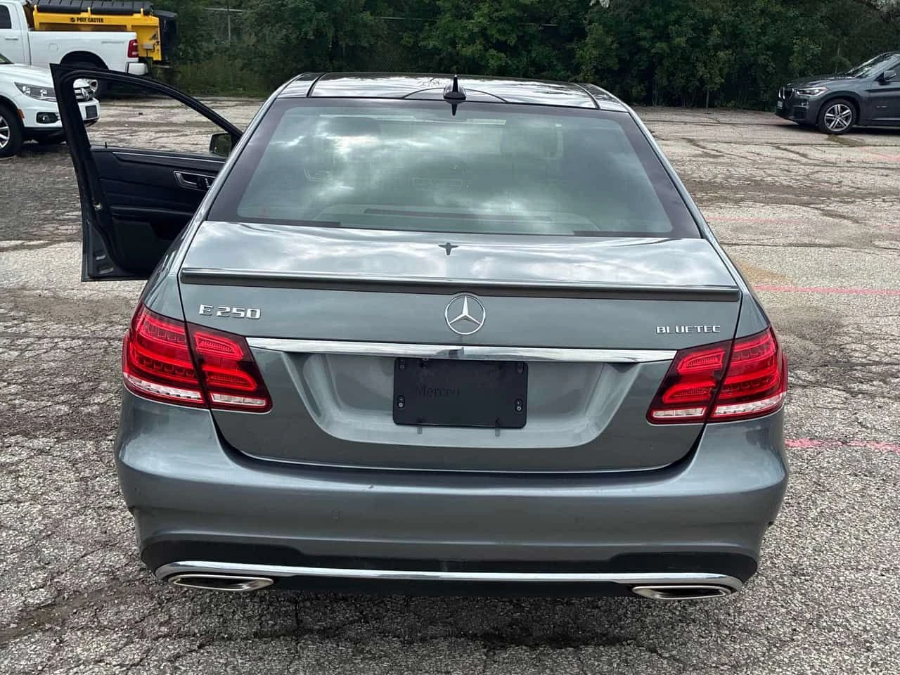 Mercedes-Benz E 250 BlueTEC/ПОДГРЕВИ/360 КАМЕРИ/ПАНОРАМА, снимка 5 - Автомобили и джипове - 55240770