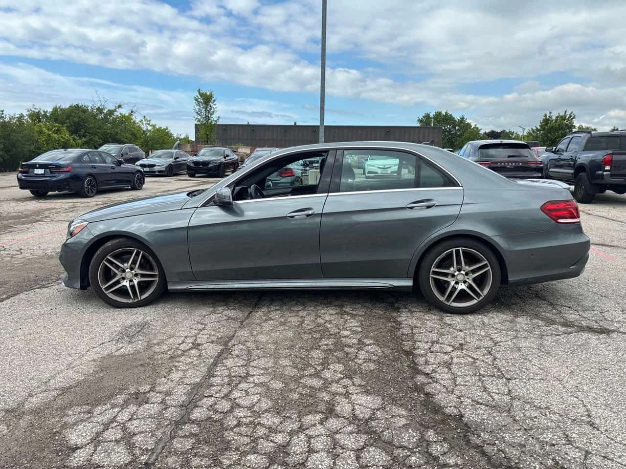 Mercedes-Benz E 250 BlueTEC/ПОДГРЕВИ/360 КАМЕРИ/ПАНОРАМА, снимка 3 - Автомобили и джипове - 55240770