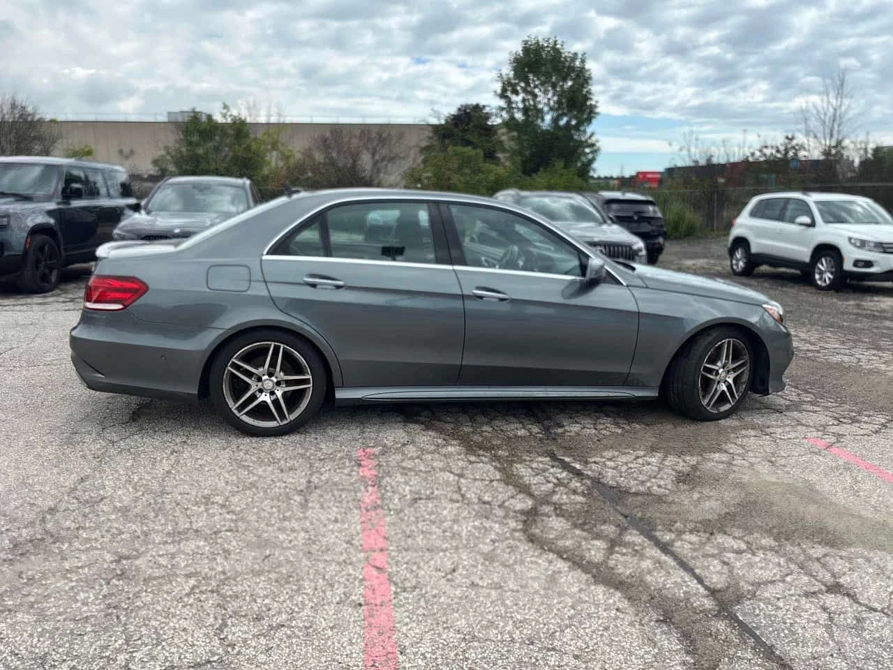 Mercedes-Benz E 250 BlueTEC/ПОДГРЕВИ/360 КАМЕРИ/ПАНОРАМА, снимка 4 - Автомобили и джипове - 55240770
