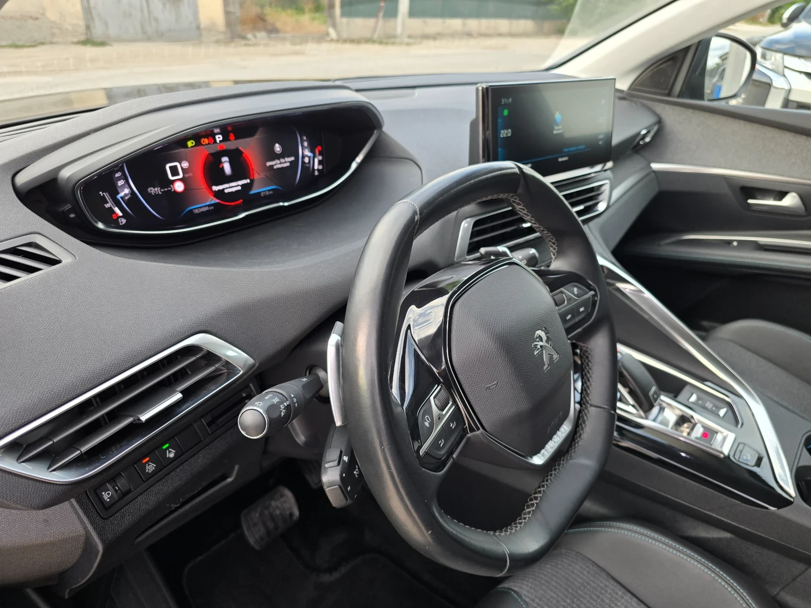 Peugeot 3008 1.5 HDI Allure Pack Автомат Нави Виртуал, снимка 11 - Автомобили и джипове - 55279333