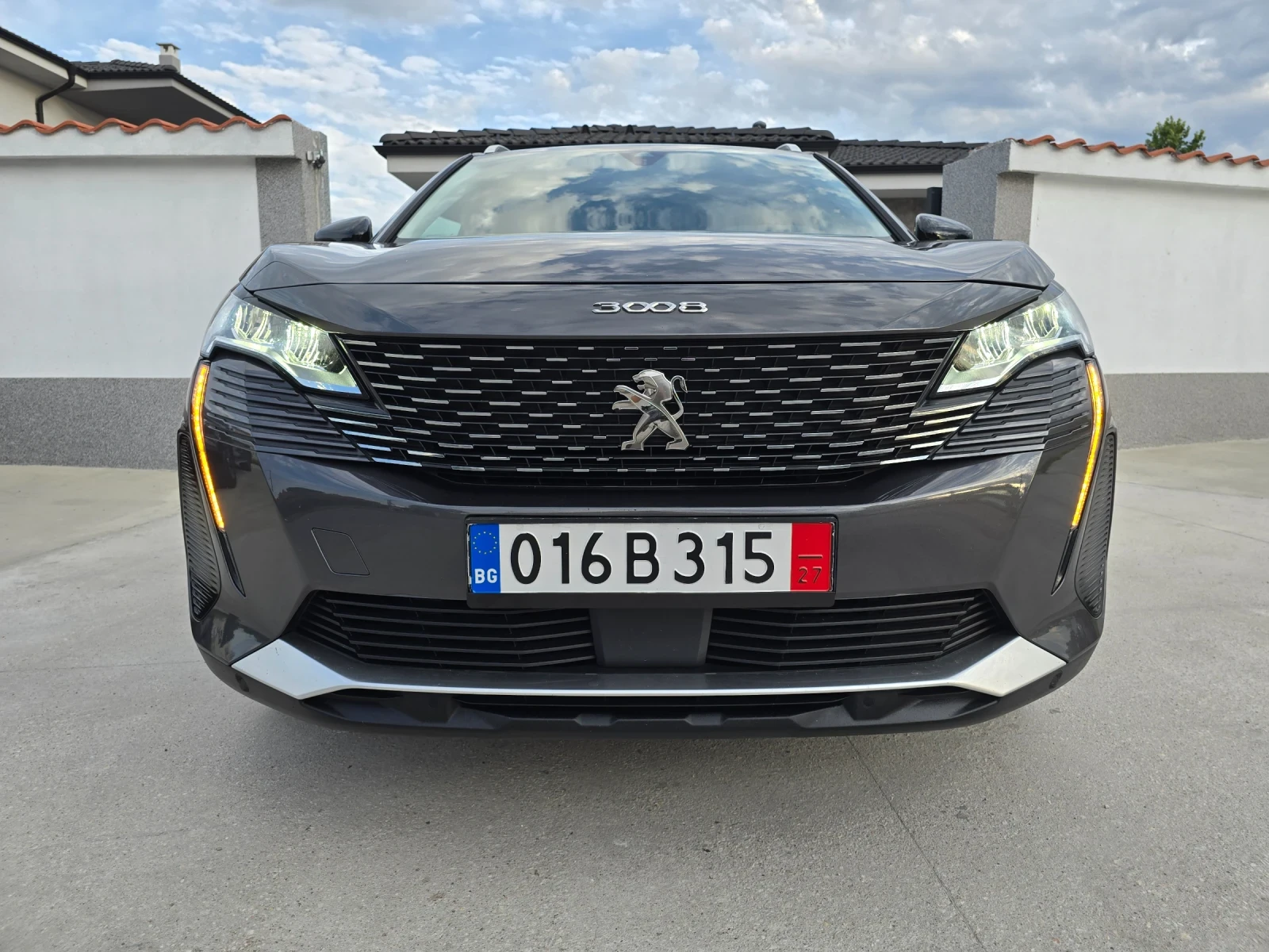Peugeot 3008 1.5 HDI Allure Pack Автомат Нави Виртуал, снимка 9 - Автомобили и джипове - 55279333