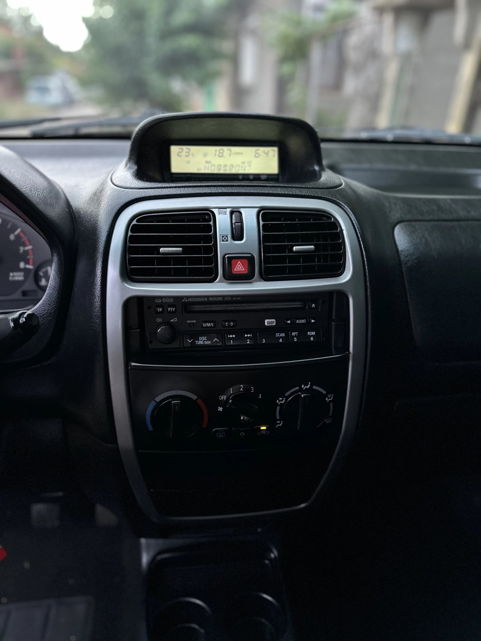 Mitsubishi Space star, снимка 7 - Автомобили и джипове - 55281165