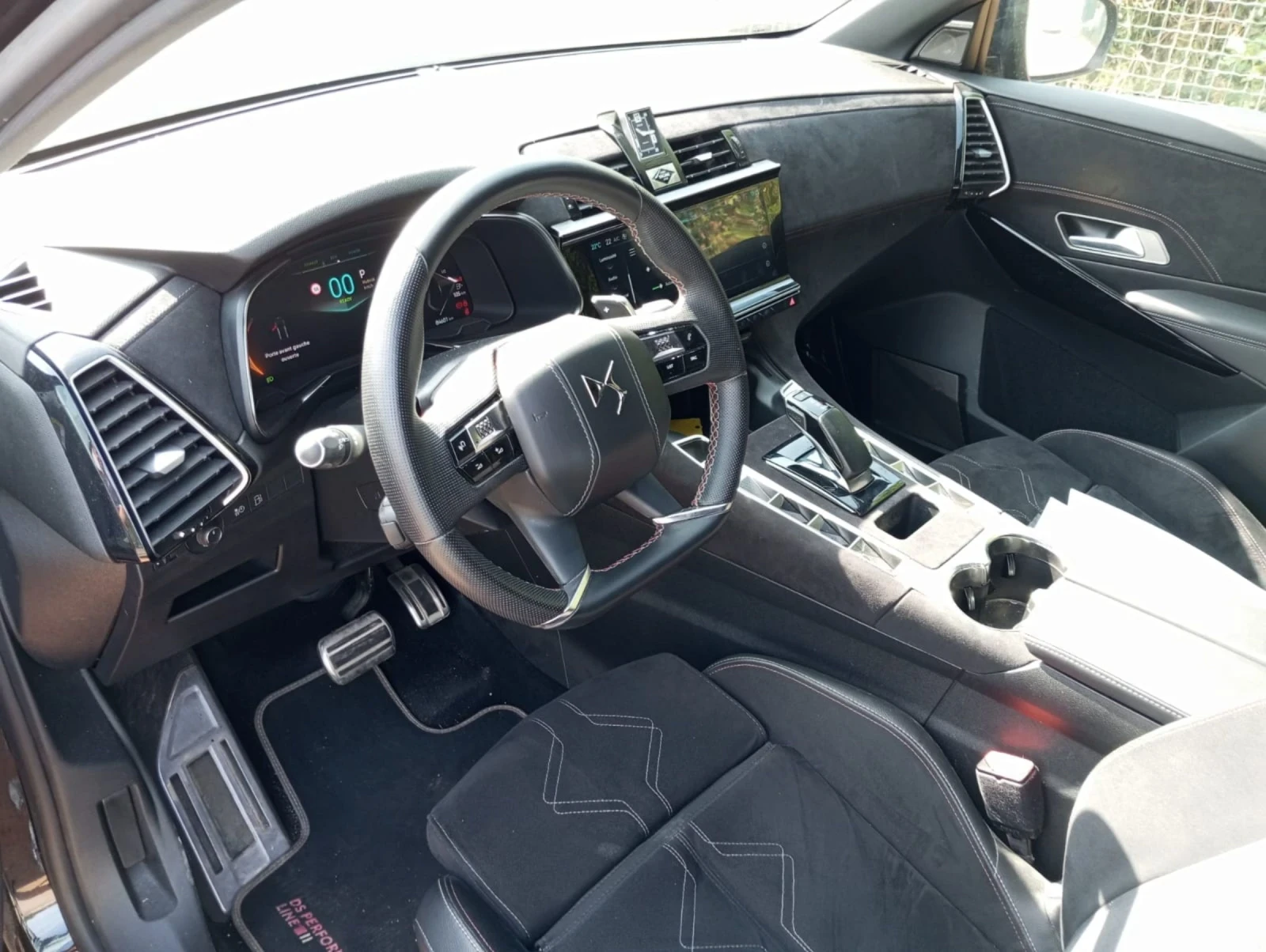 DS DS 7 PERFORMANCE LINE + E-TENSE 300 4X4 EAT8 | Mobile.bg � ����������� 4