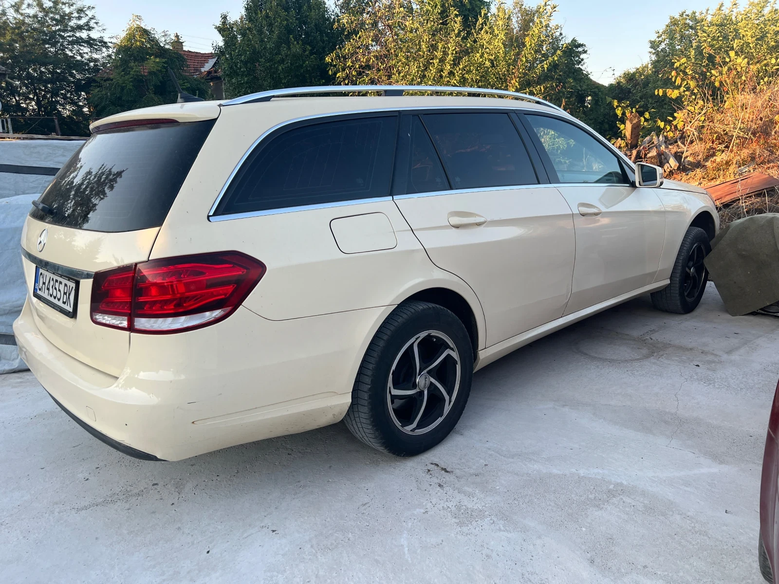 Mercedes-Benz E 200, снимка 5 - Автомобили и джипове - 55449864