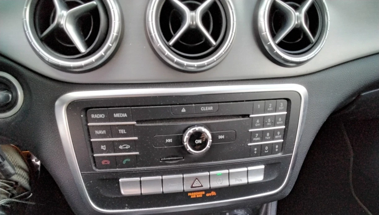 Mercedes-Benz CLA 200 AMG, снимка 6 - Автомобили и джипове - 55544765