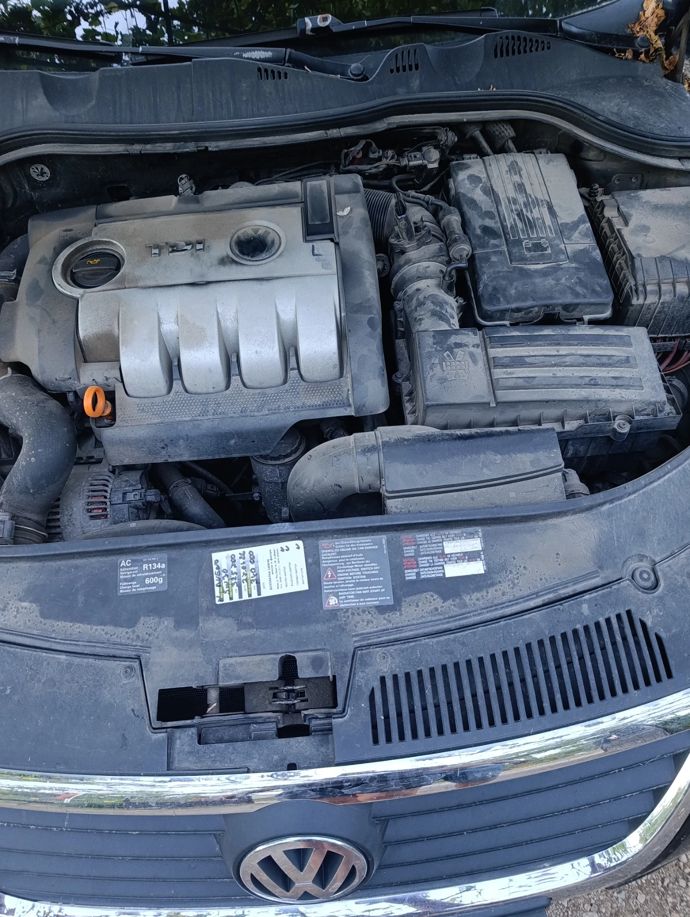 VW Passat, снимка 4 - Автомобили и джипове - 55891376