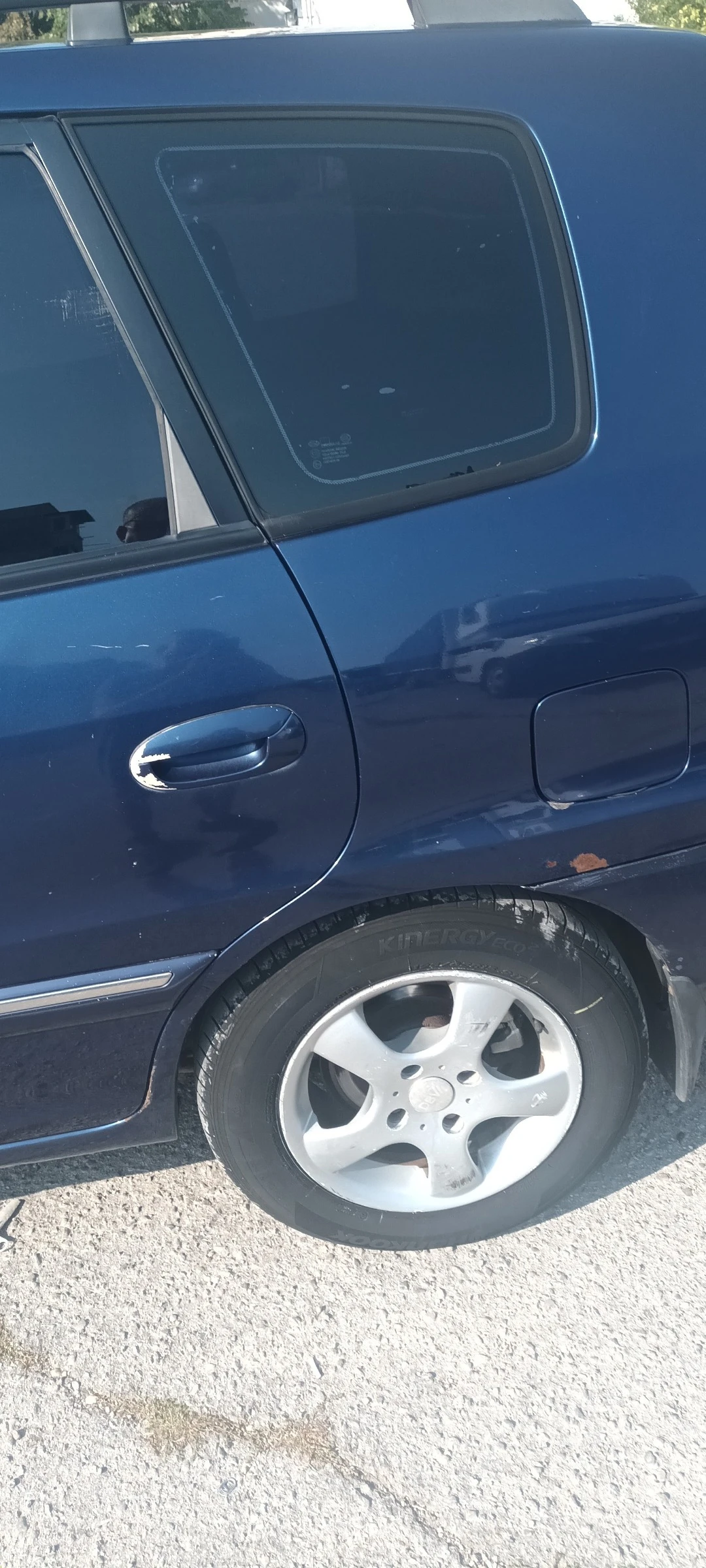 Kia Carens, снимка 3 - Автомобили и джипове - 56071149