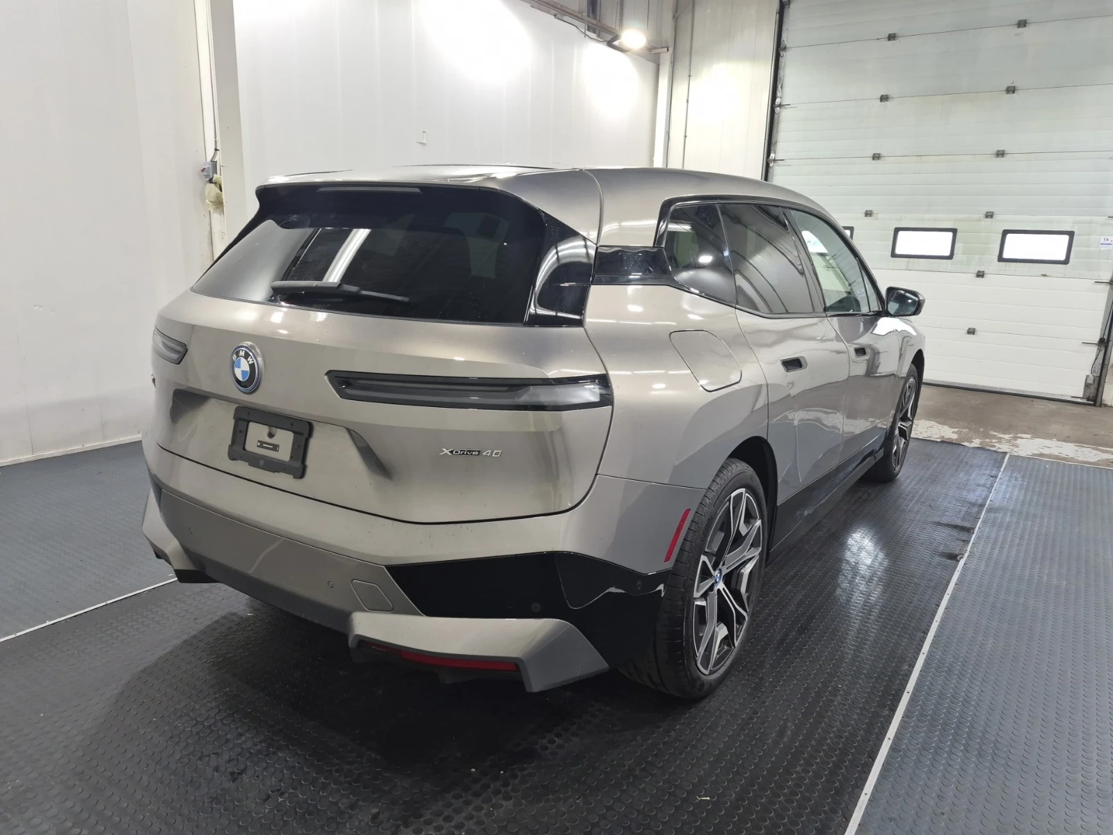 BMW iX Xdrive40 | Mobile.bg � ����������� 3
