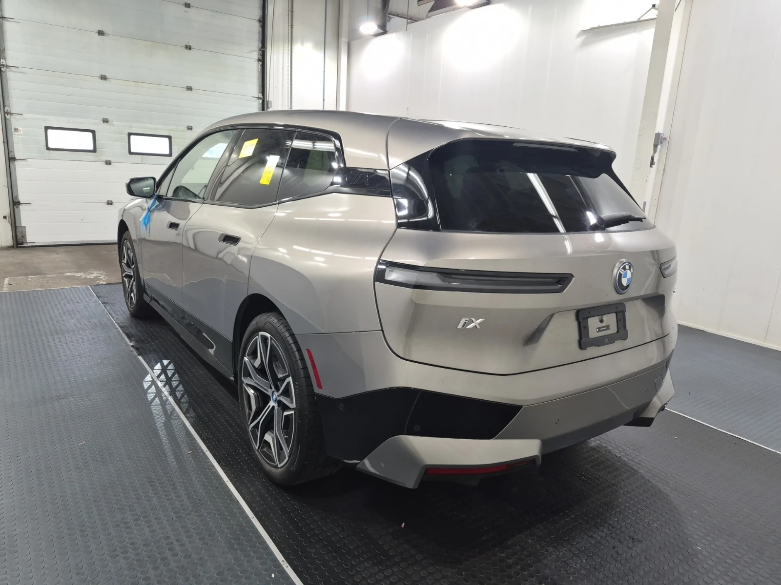 BMW iX Xdrive40 | Mobile.bg � ����������� 4