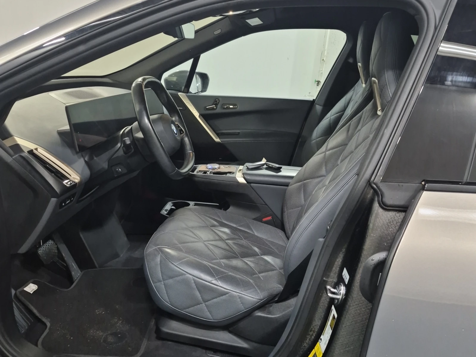 BMW iX Xdrive40 | Mobile.bg � ����������� 7