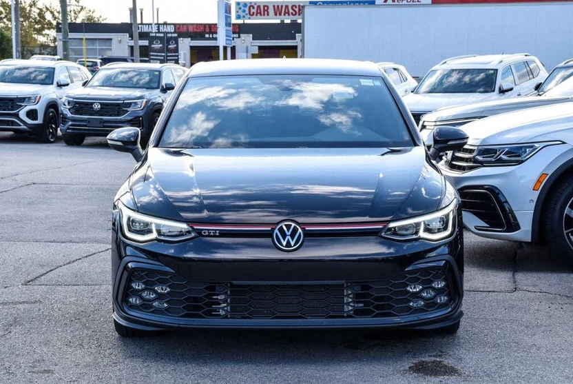 VW Golf VW Golf GTI 2.0T Autobahn/Сервизна история/Лизинг