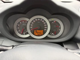 Toyota Rav4 2.2D4D* 4X4* KLIMA - 5299 € / 10363.94 лв. - 37528120 11