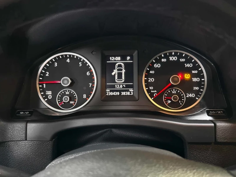 VW Tiguan * Comfortline * CARFAX * БЕЗ ПЪРВОНАЧАЛНА ВНОСКА, снимка 8 - Автомобили и джипове - 52611186