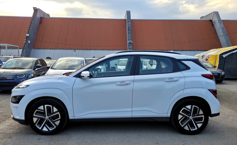 Hyundai Kona 64Kwh/32хил КМ/ЗАВЕРЕНА СЕРВИЗНА КНИЖКА, снимка 5 - Автомобили и джипове - 52648900