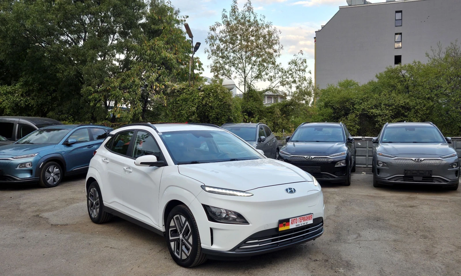 Hyundai Kona 64Kwh/32хил КМ/ЗАВЕРЕНА СЕРВИЗНА КНИЖКА, снимка 1