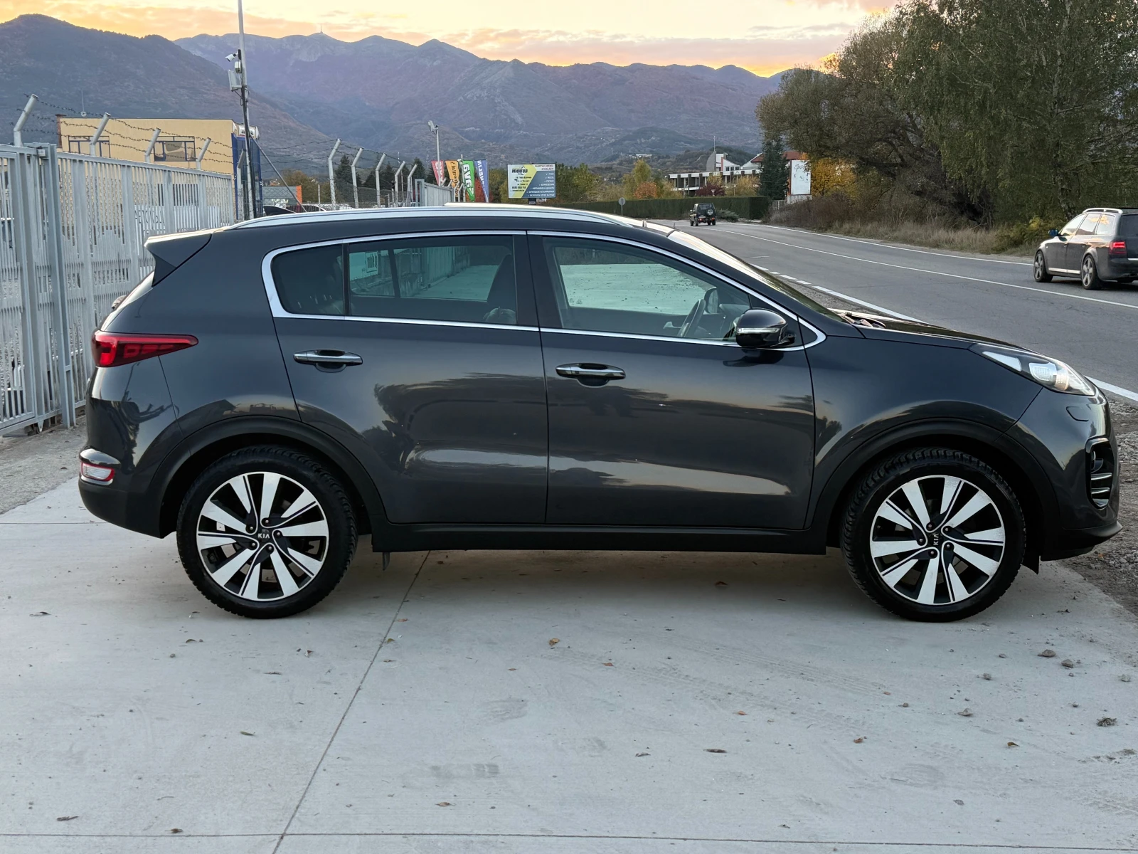 Kia Sportage 1.7 CRDI Навигация/Панорама/Keyless/Лизинг - изображение 3