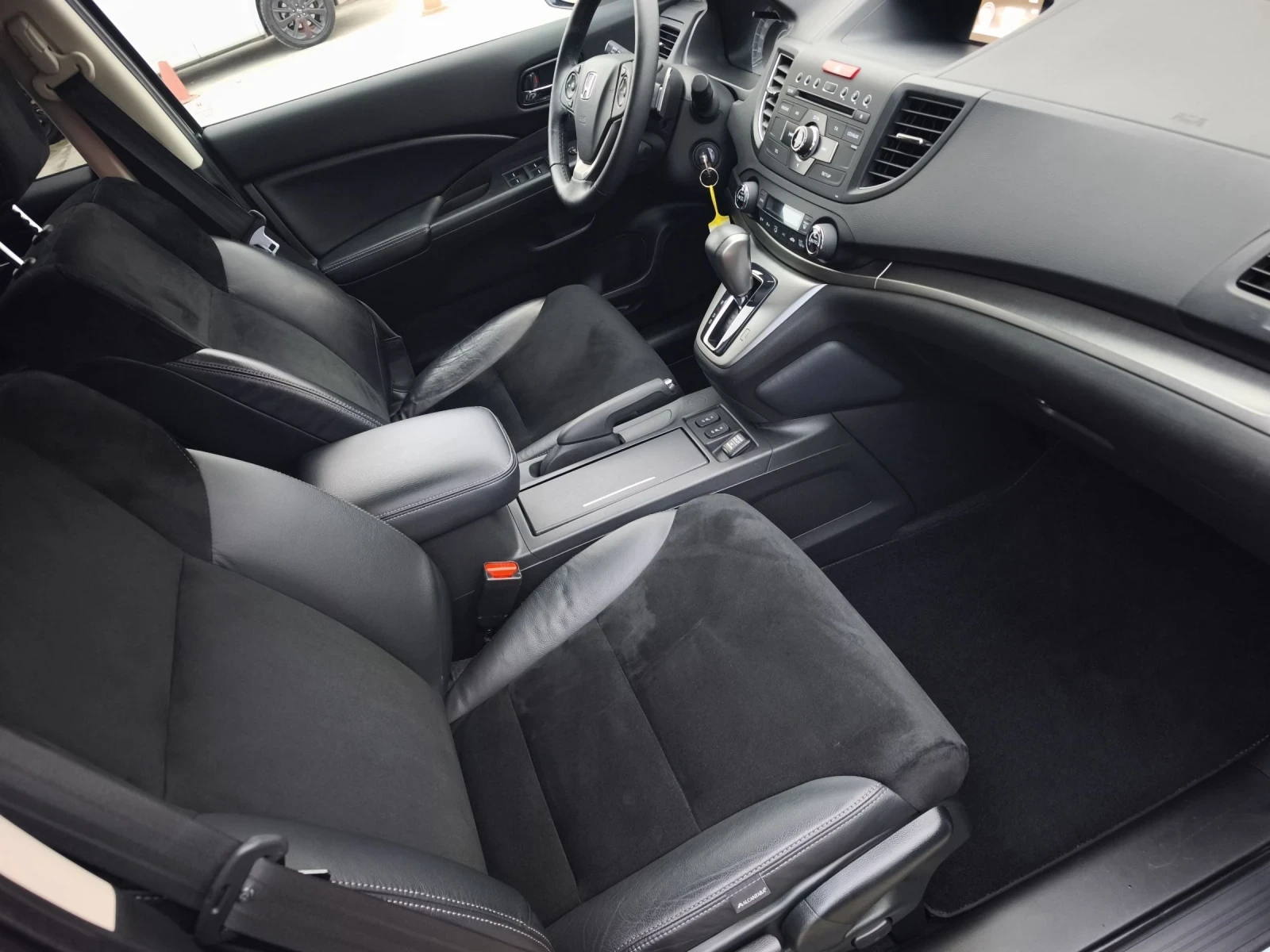 Honda Cr-v 2.2DTEC 4X4 EXCLUSIVE 83000KM NEW !!! | Mobile.bg   9