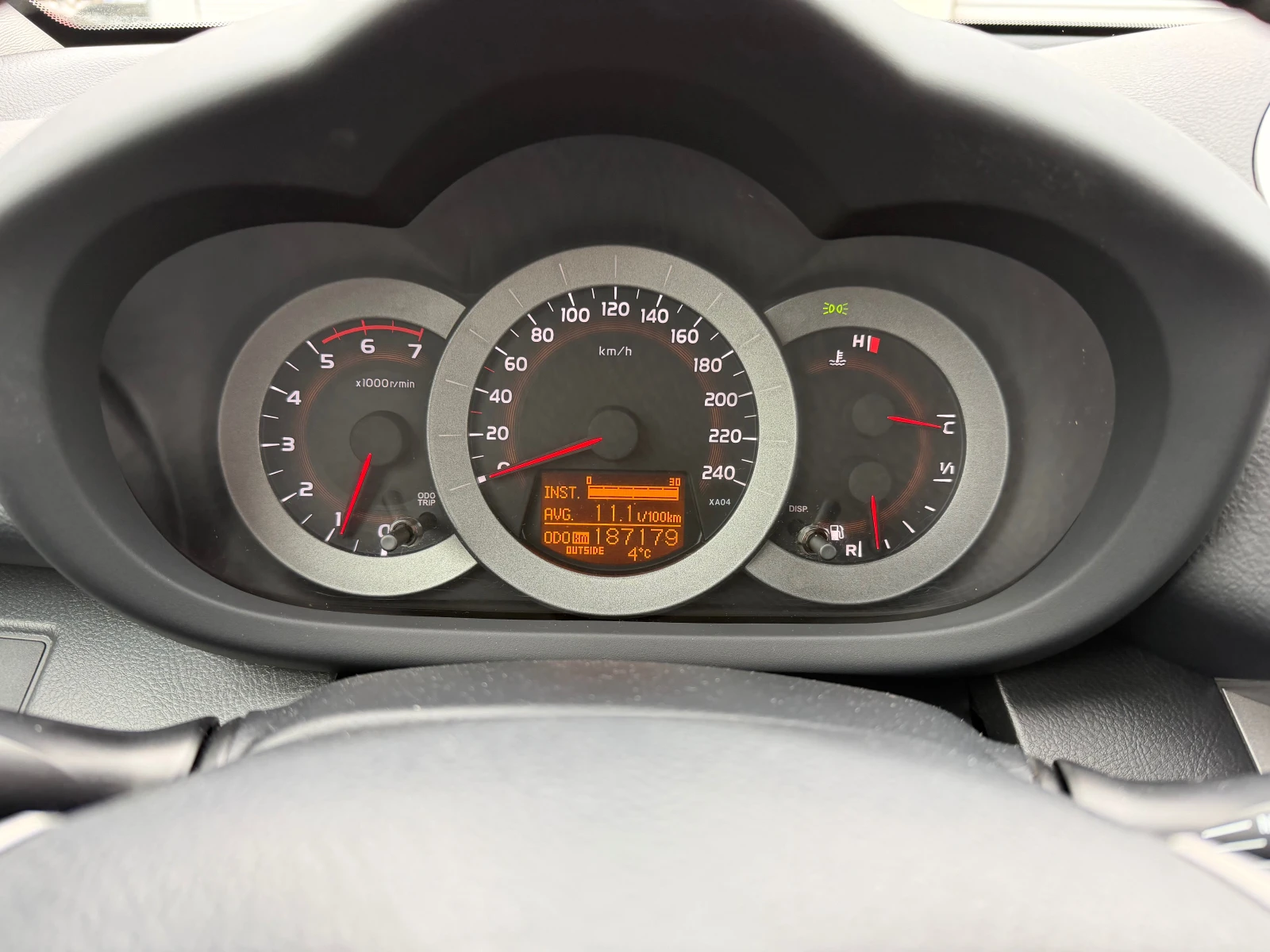 Toyota Rav4 2.2D4D* 4X4* KLIMA | Mobile.bg � ����������� 11