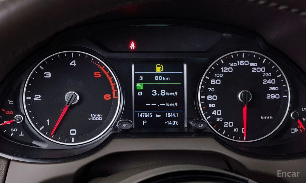 Audi Q5, снимка 8 - Автомобили и джипове - 53809162