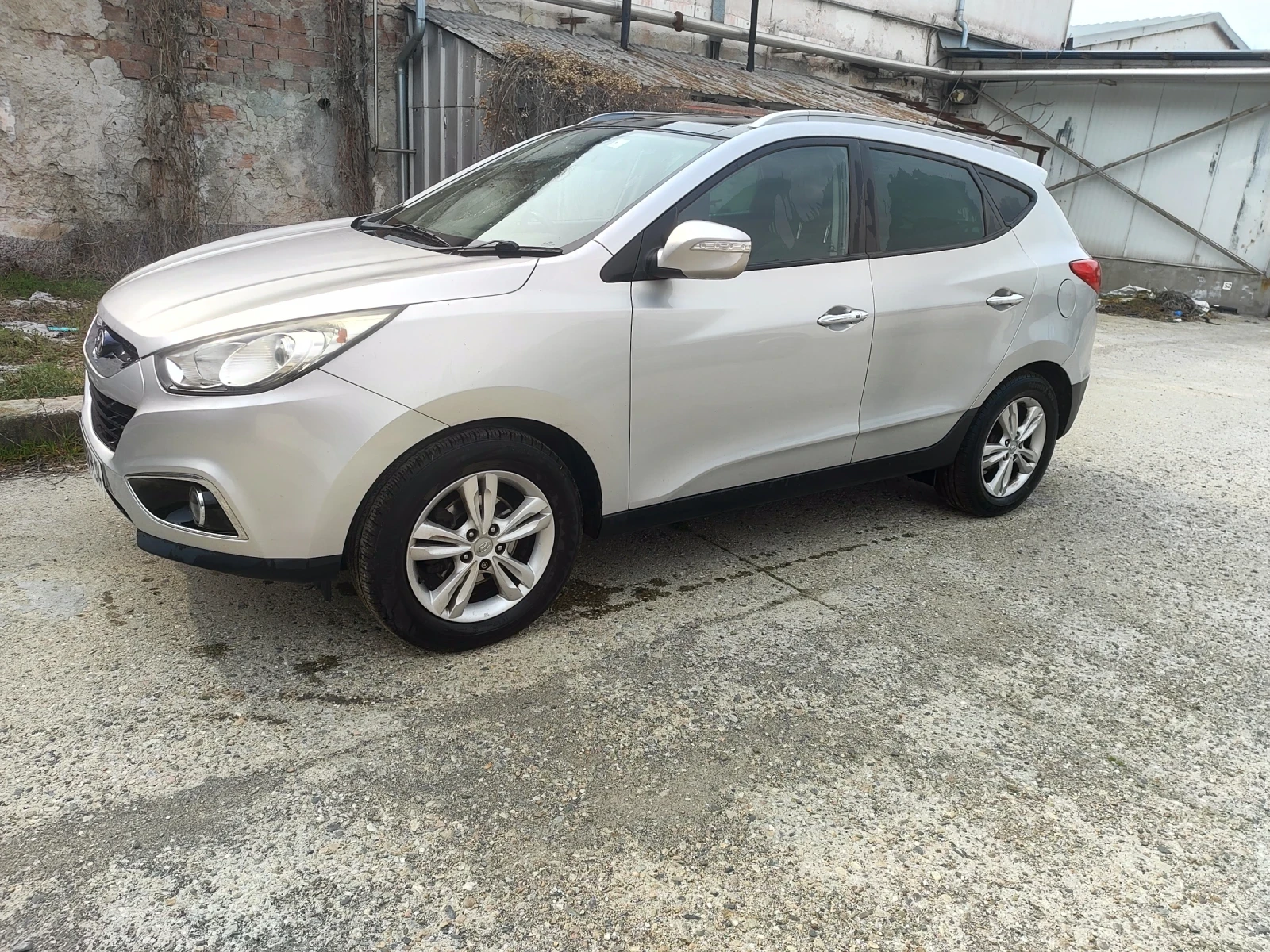 Hyundai IX35 1.7, снимка 3 - Автомобили и джипове - 53942046