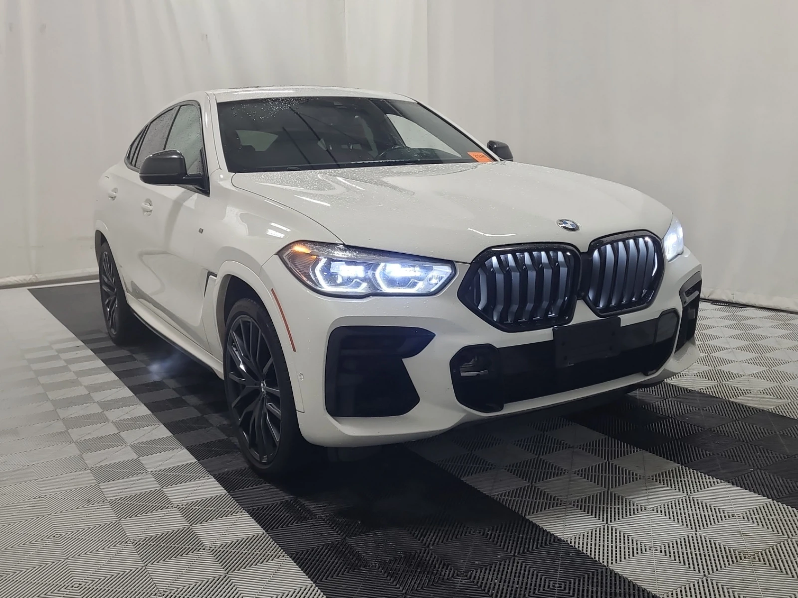 BMW X6 M50I * * CARFAX * * АВТО КРЕДИТ * * , снимка 3 - Автомобили и джипове - 53977028