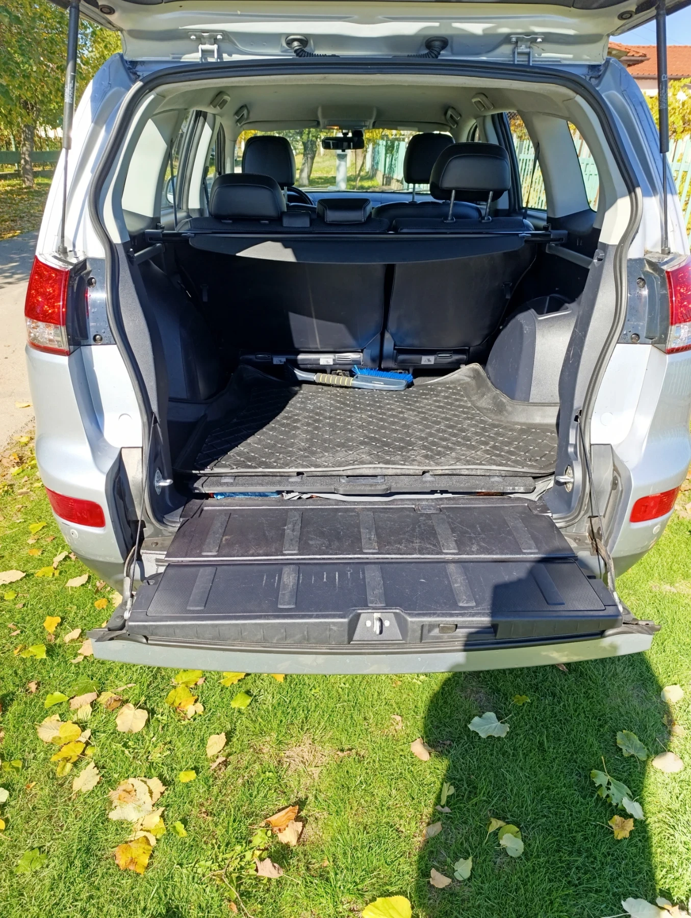 Mitsubishi Outlander, снимка 6 - Автомобили и джипове - 53985054