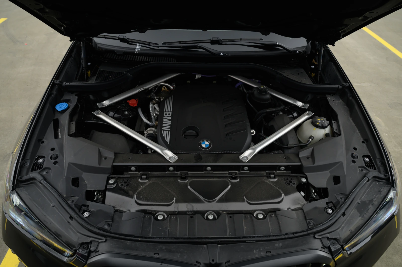 BMW X6 xDrive40d M Sport ФАБРИЧНА ГАРАНЦИЯ до 07.2027 г! , снимка 7 - Автомобили и джипове - 53986782